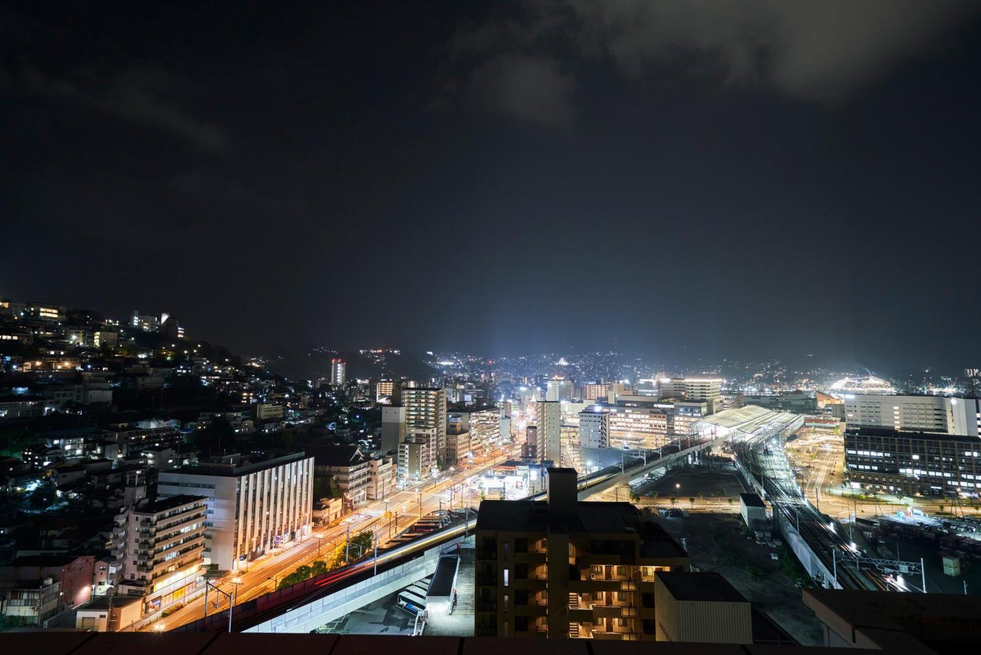 Hotel THE GLOBAL VIEW Nagasaki Zewnętrze zdjęcie The city of Nicosia at night